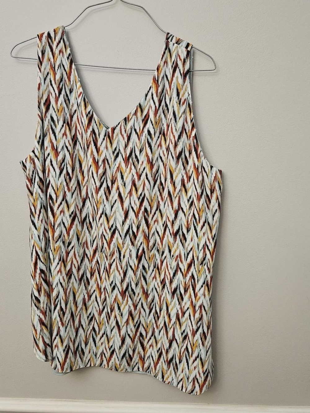 Chico's Multicolor Chevron V-Neck Convertible Tank Top